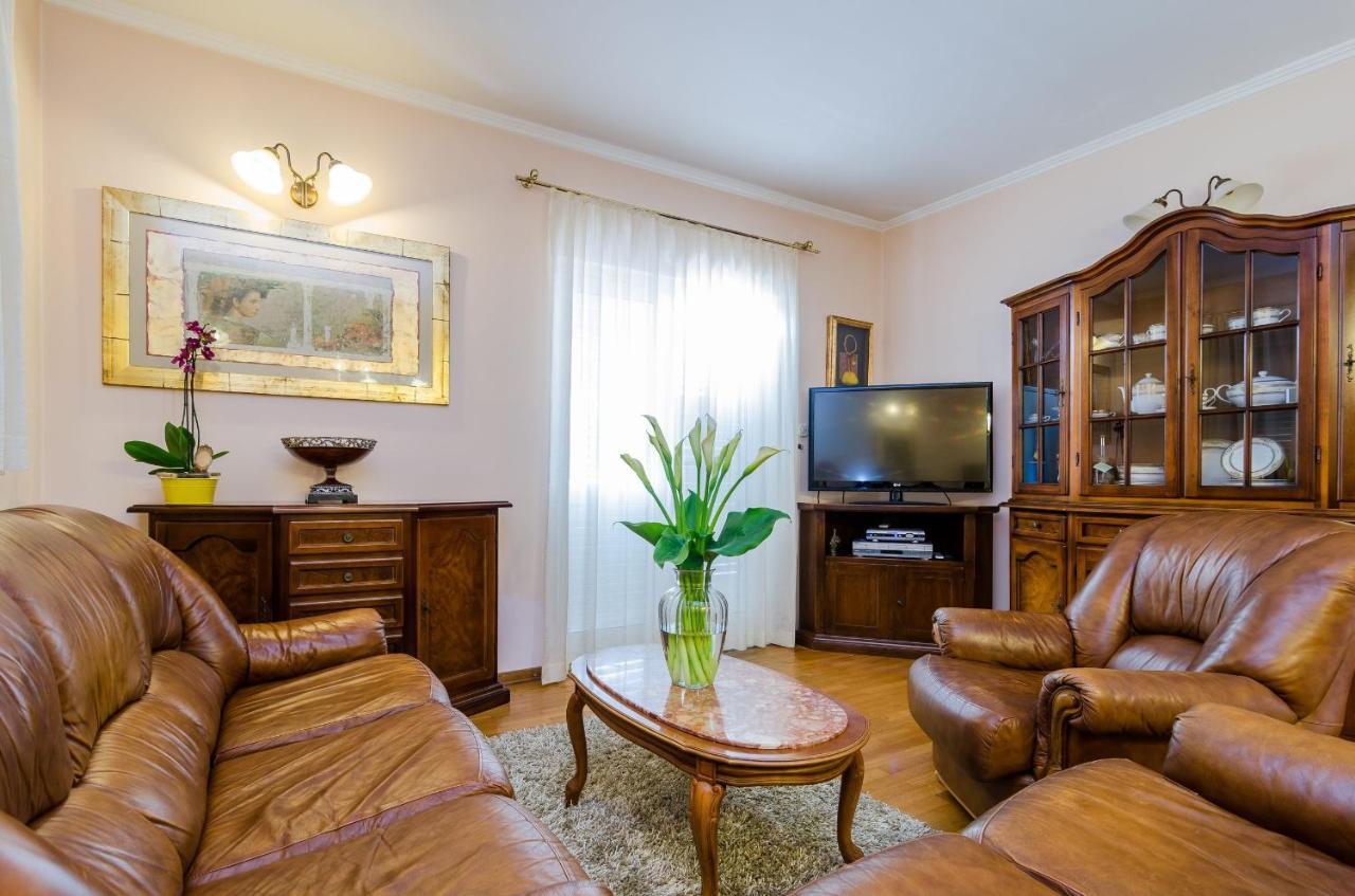 Paco Apartment *