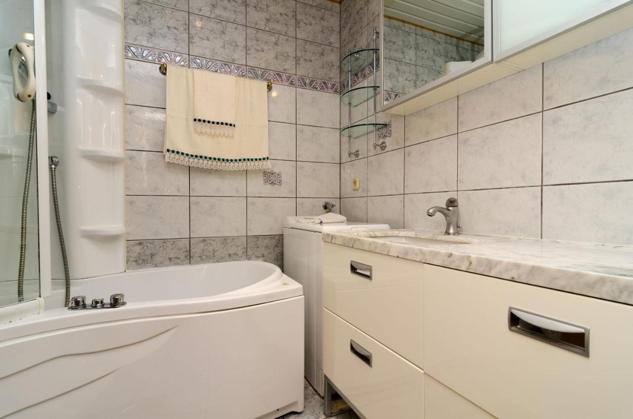 Paco Apartment